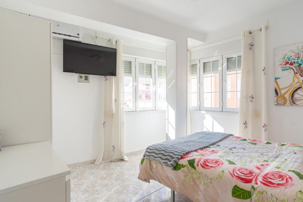 Rooms Breeze & Sun Malaga Luaran gambar